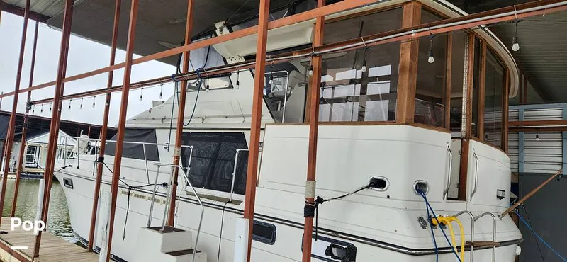 Slide: The Image of Carver Yachts 4207 Aft Cabin 1986 - 14742413