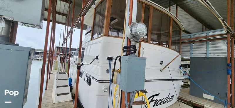 Slide: The Image of Carver Yachts 4207 Aft Cabin 1986 - 14742416