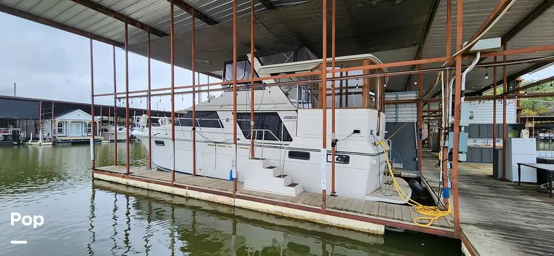 Slide: The Image of Carver Yachts 4207 Aft Cabin 1986 - 14742419