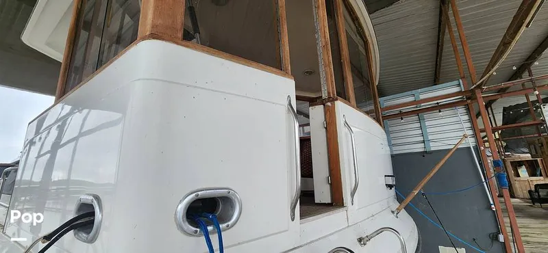 Slide: The Image of Carver Yachts 4207 Aft Cabin 1986 - 14742436