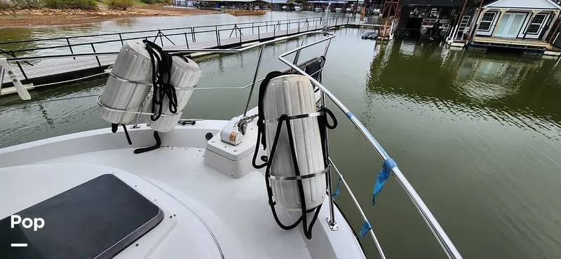 Slide: The Image of Carver Yachts 4207 Aft Cabin 1986 - 14742445