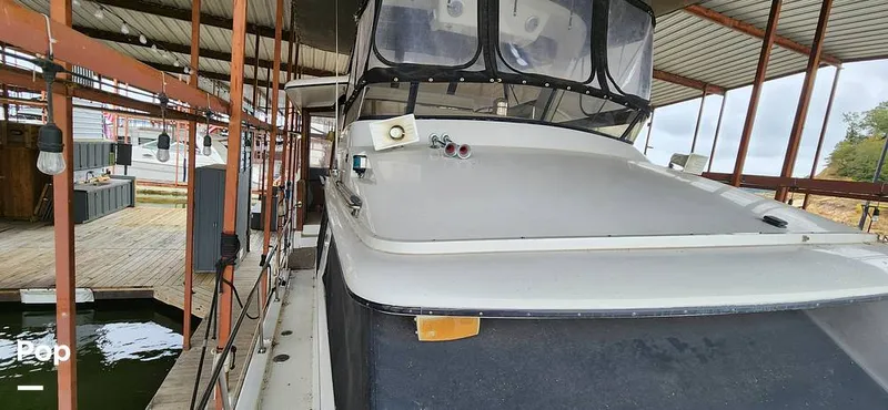 Slide: The Image of Carver Yachts 4207 Aft Cabin 1986 - 14742447