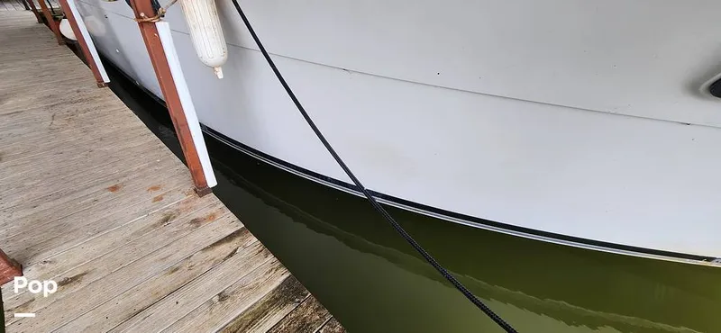 Slide: The Image of Carver Yachts 4207 Aft Cabin 1986 - 14742463