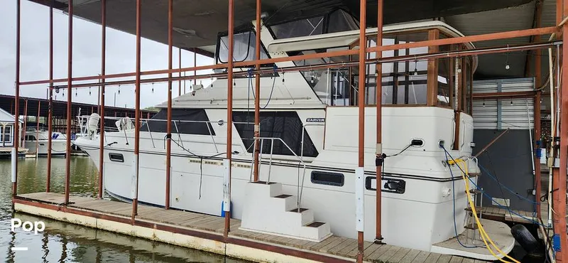 Slide: The Image of Carver Yachts 4207 Aft Cabin 1986 - 14742418