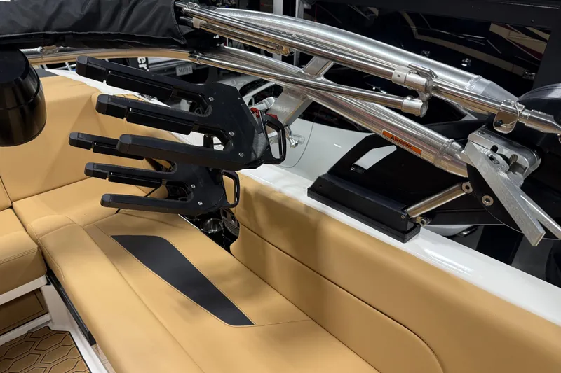 Slide: The Image of MasterCraft NXT24 2022 - 66
