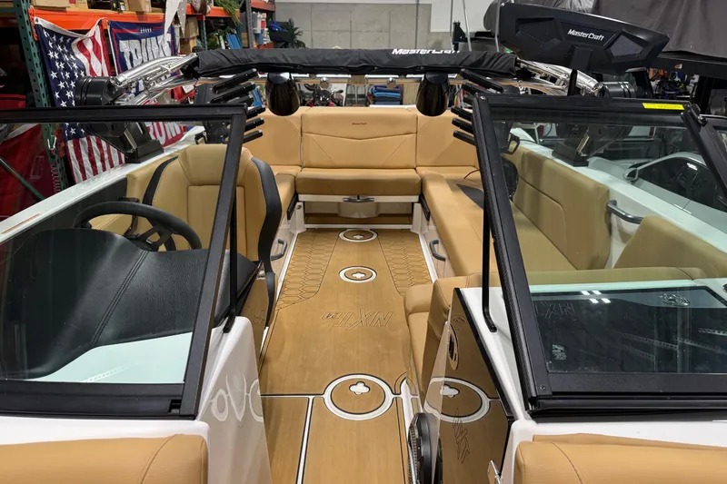 Slide: The Image of MasterCraft NXT24 2022 - 61