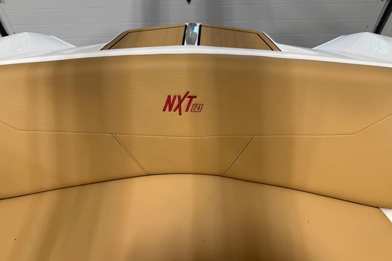 Slide: The Image of MasterCraft NXT24 2022 - 69