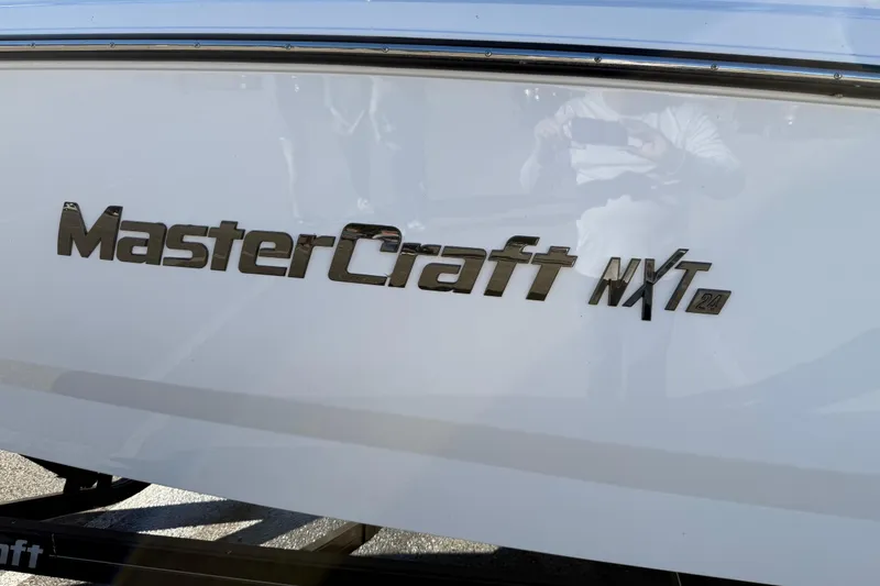 Slide: The Image of MasterCraft NXT24 2022 - 13
