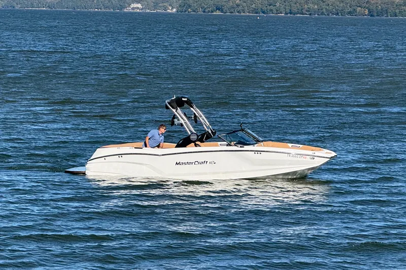 The Image of MasterCraft NXT24 2022 - 1