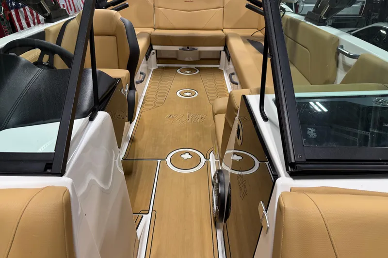 Slide: The Image of MasterCraft NXT24 2022 - 51