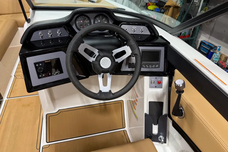 Slide: The Image of MasterCraft NXT24 2022 - 60