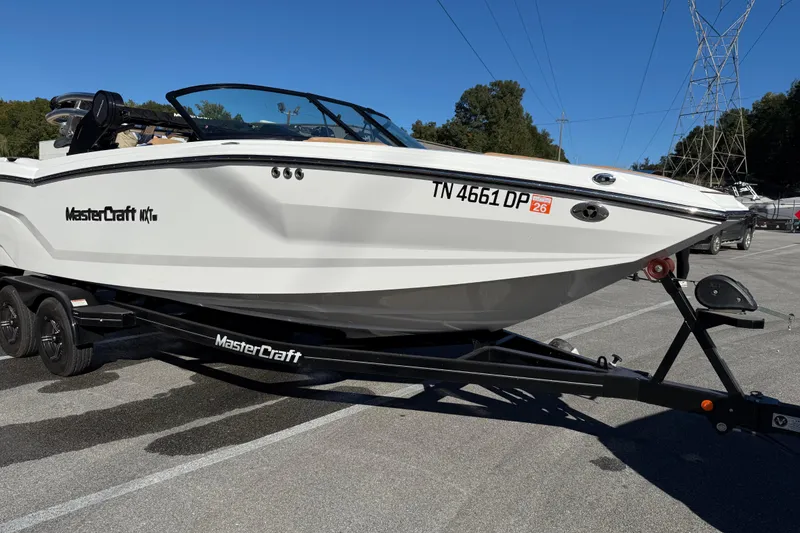 Slide: The Image of MasterCraft NXT24 2022 - 16