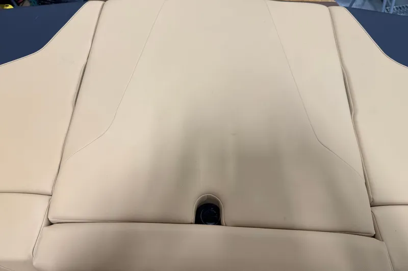Slide: The Image of MasterCraft NXT24 2022 - 50