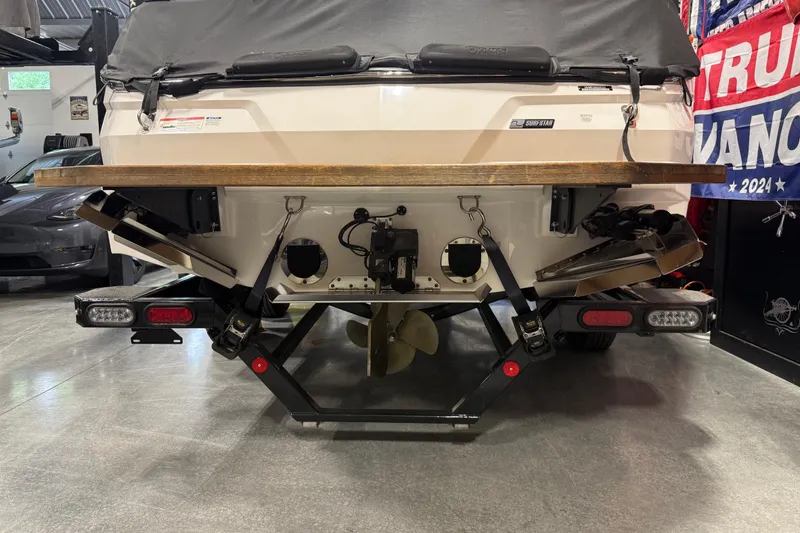 Slide: The Image of MasterCraft NXT24 2022 - 49