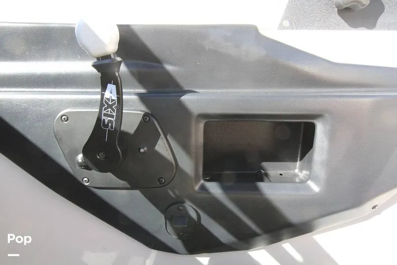 Slide: The Image of Throttle/shift: Mech - 14791451