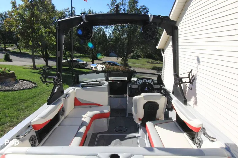 Slide: The Image of 2021 Axis T22 - 14791426