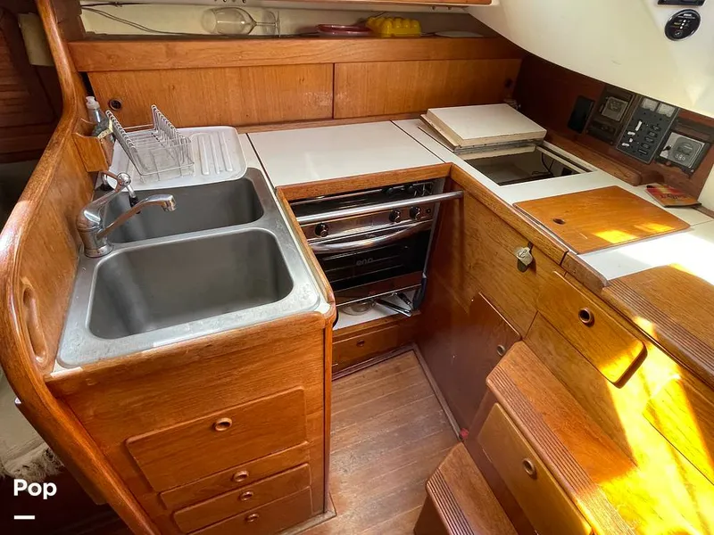 Slide: The Image of Sabre 34 1983 - 14775299