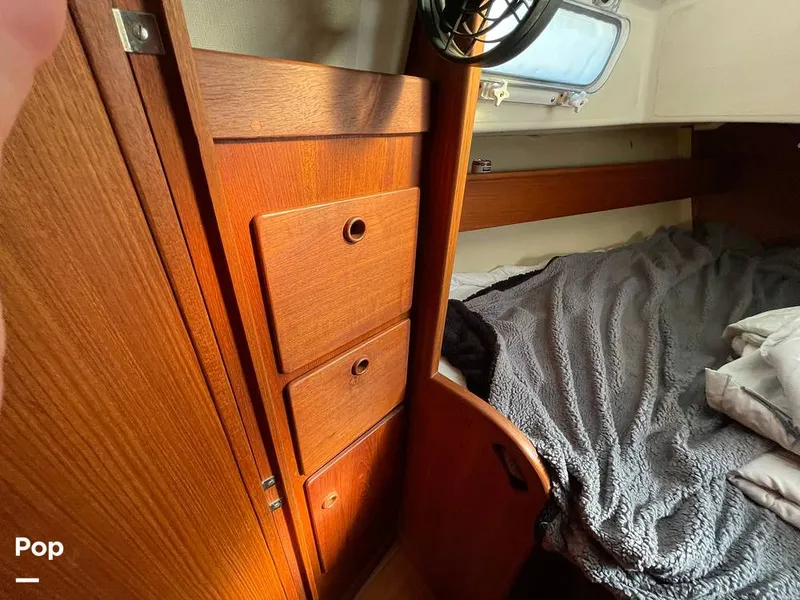 Slide: The Image of Sabre 34 1983 - 14775334