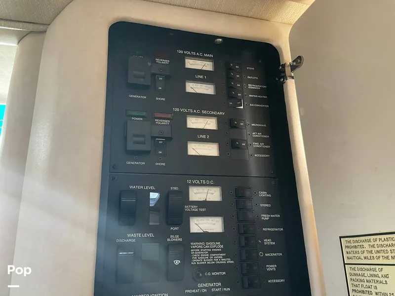 Slide: The Image of Sea Ray 330 Sundancer 1995 - 14961208