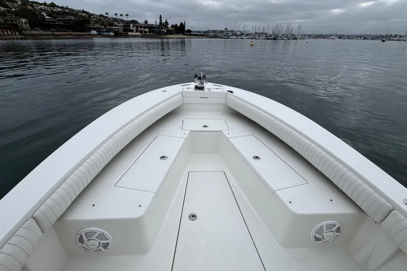Slide: The Image of Regulator Marine 26 Forward Seating 2007 - 16