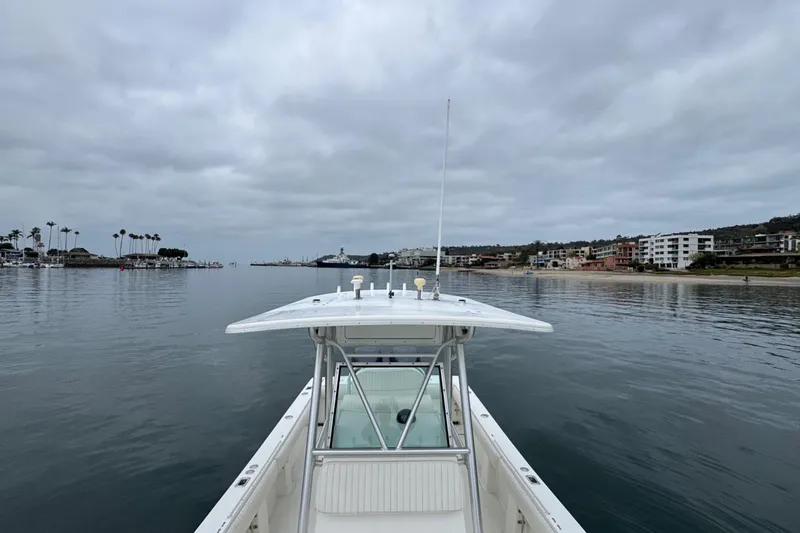 Slide: The Image of Regulator Marine 26 Forward Seating 2007 - 17