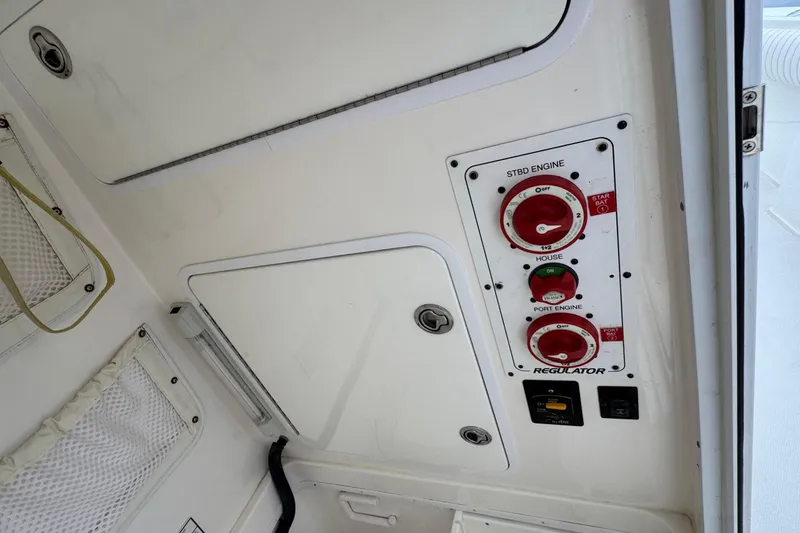 Slide: The Image of Regulator Marine 26 Forward Seating 2007 - 13