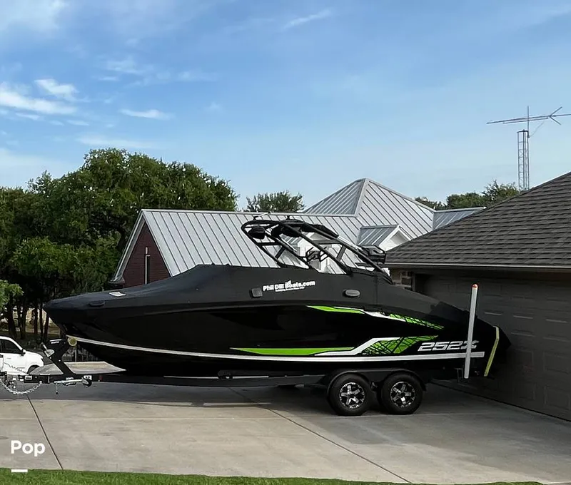 The Image of Yamaha 252XE 2021 - 15849760