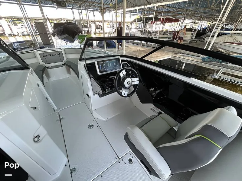 Slide: The Image of Yamaha 252XE 2021 - 14762399