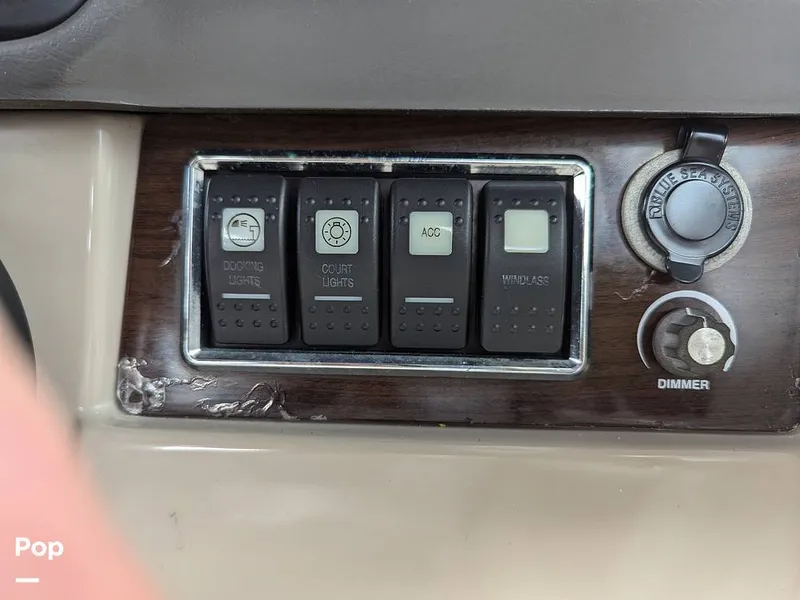 Slide: The Image of VHF With Speaker - 14757777