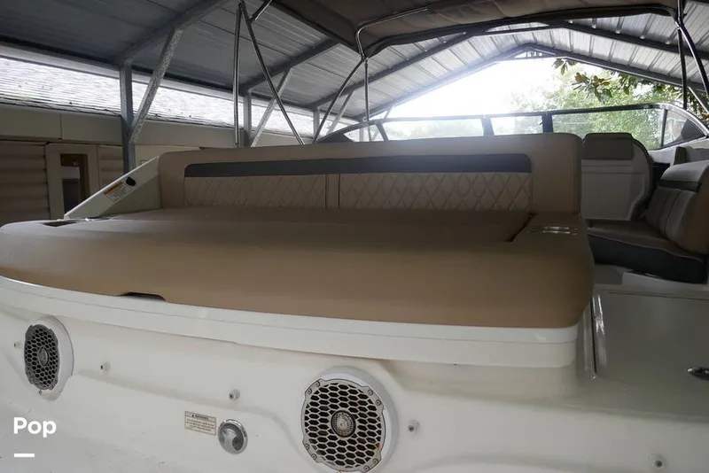 Slide: The Image of Sea Ray SLX 250 2017 - 14799213