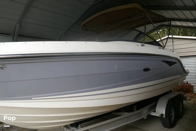 Slide: The Image of Sea Ray SLX 250 2017 - 14799203