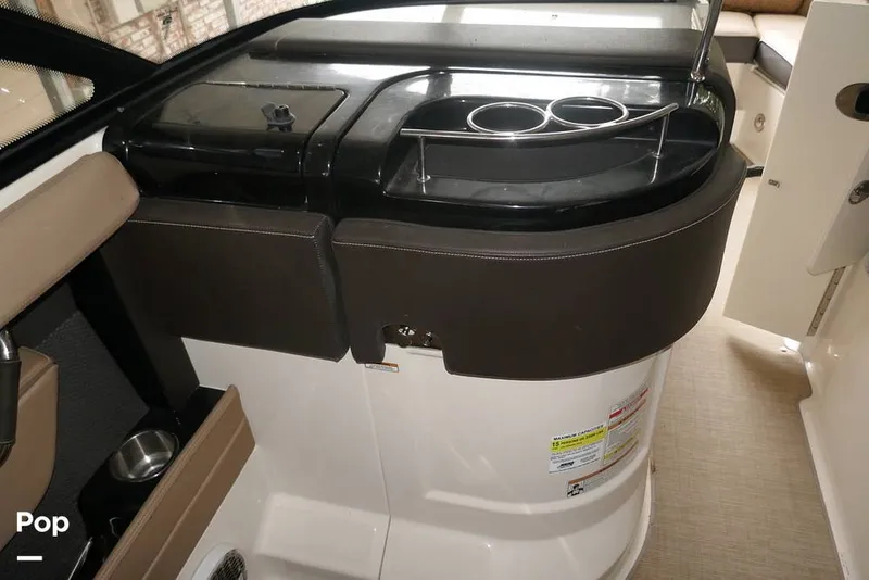 Slide: The Image of Sea Ray SLX 250 2017 - 14799235