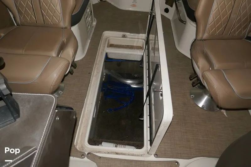 Slide: The Image of Sea Ray SLX 250 2017 - 14799255