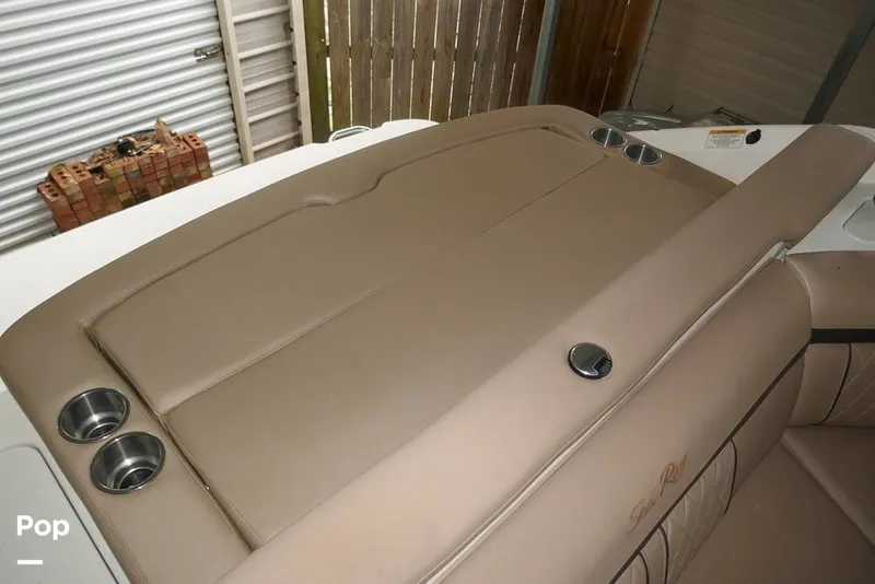 Slide: The Image of Sea Ray SLX 250 2017 - 14799260