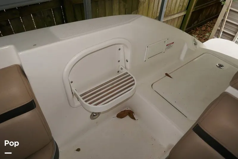 Slide: The Image of Sea Ray SLX 250 2017 - 14799261