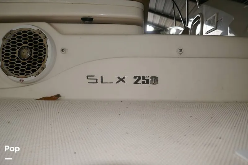 Slide: The Image of Sea Ray SLX 250 2017 - 14799281