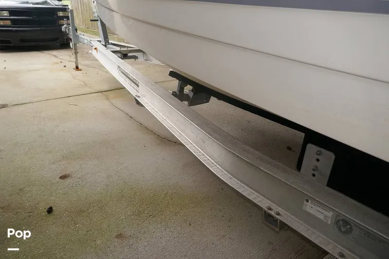 Slide: The Image of Sea Ray SLX 250 2017 - 14799285