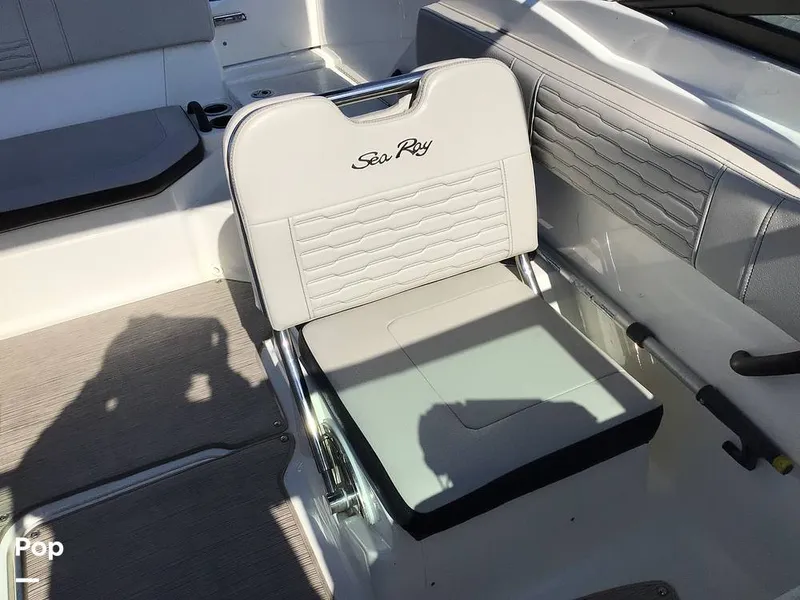 Slide: The Image of Sea Ray SPX 210 2023 - 14807046