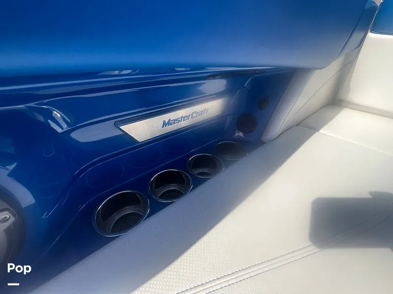 Slide: The Image of Cup Holders - 14835839