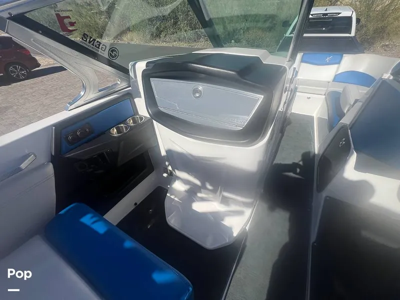 Slide: The Image of Glove Box - 14835859