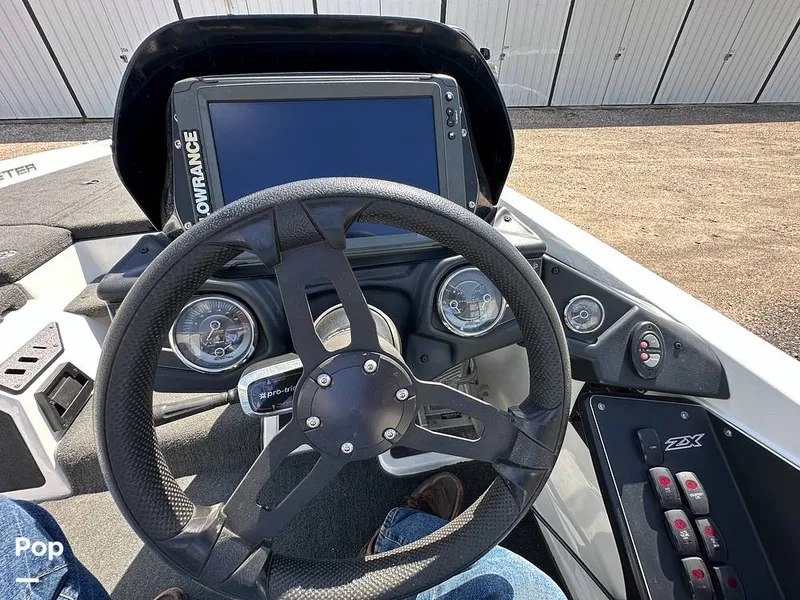 Slide: The Image of Steering Wheel - 15234520