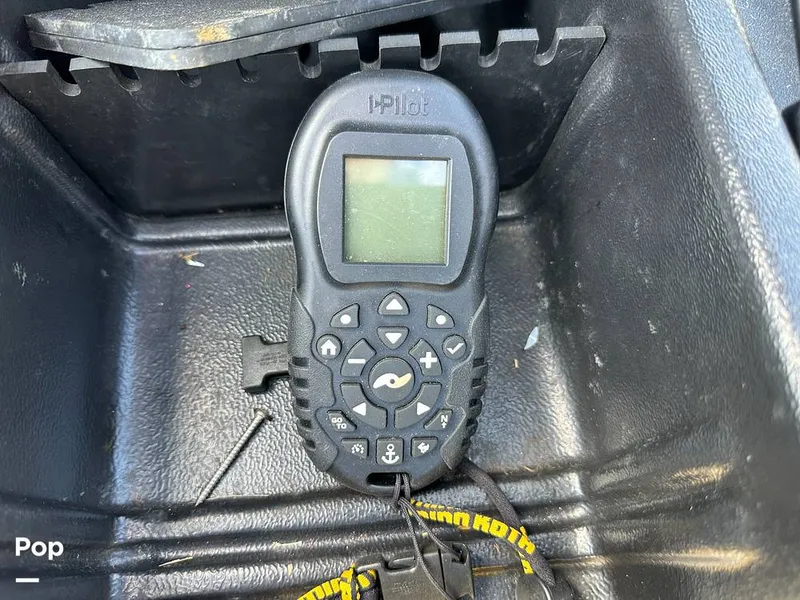 Slide: The Image of IPilot controls - 15234489