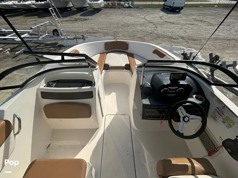Slide: The Image of Bayliner VR5 OB 2021 - 14927019