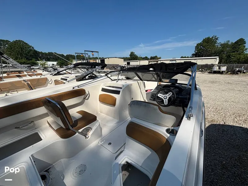 Slide: The Image of Bayliner VR6 OB 2022 - 15602948