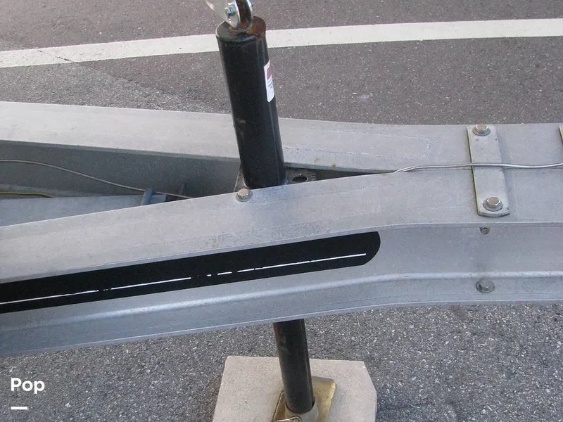 Slide: The Image of Boston Whaler 24 Outrage 1995 - 15935546