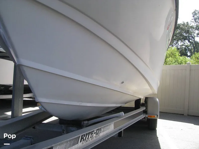 Slide: The Image of Boston Whaler 24 Outrage 1995 - 15935548