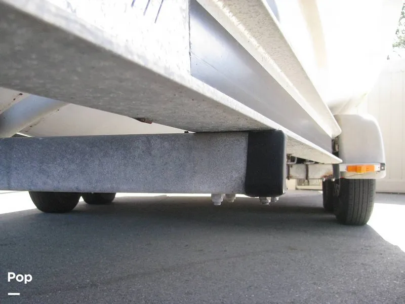 Slide: The Image of Boston Whaler 24 Outrage 1995 - 15935549