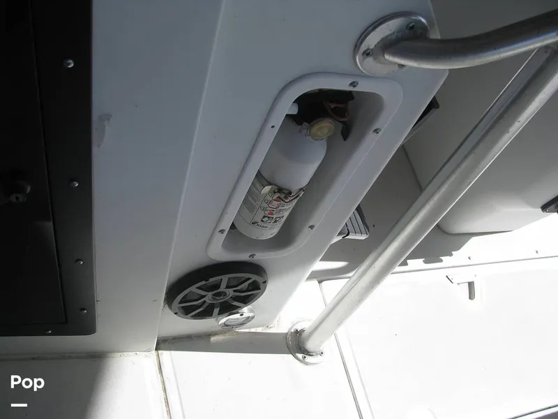 Slide: The Image of Boston Whaler 24 Outrage 1995 - 15935588