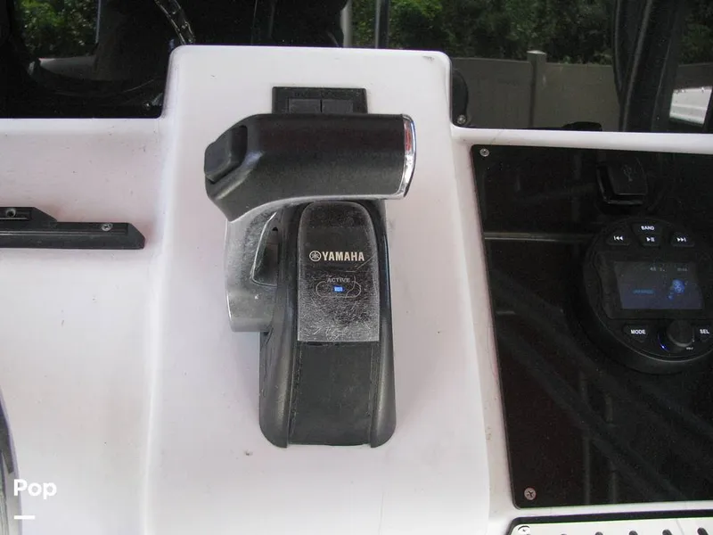 Slide: The Image of Boston Whaler 24 Outrage 1995 - 15935602