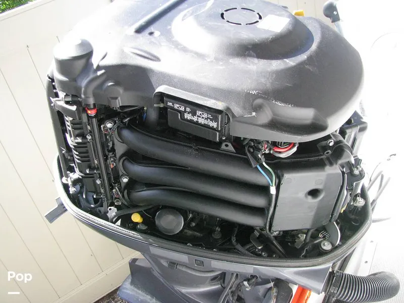 Slide: The Image of Boston Whaler 24 Outrage 1995 - 15935617